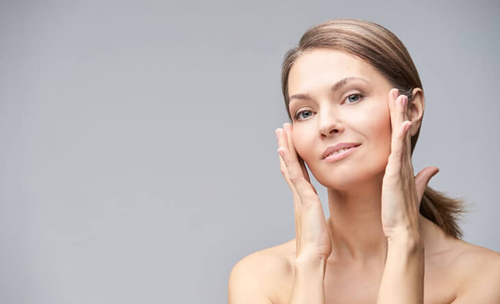 How to Choose the Right Surgeon for Facelift Surgery - Dr Lokesh Handa - Plastic Surgeon in Delhi - Med Esthetiks -03 facelift surgery