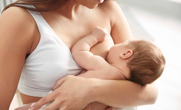 Will My Implants Sag After Pregnancy - Dr Lokesh Handa - Plastic Surgeon in Delhi - Med Esthetiks -02 breast implant surgery